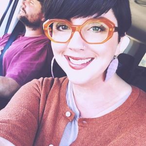 Meet your Posher, Jaurie